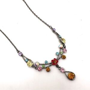 Floral Gemstone Silver Tone Necklace | N063